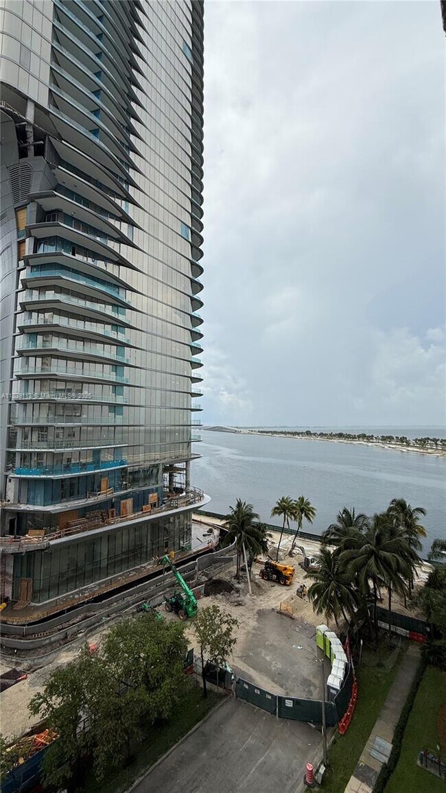 Foto del edificio - 150 SE 25th Rd
