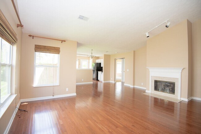 Foto del edificio - Former model home in highly sought after B...