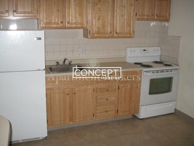 Building Photo - 1137 Commonwealth Ave