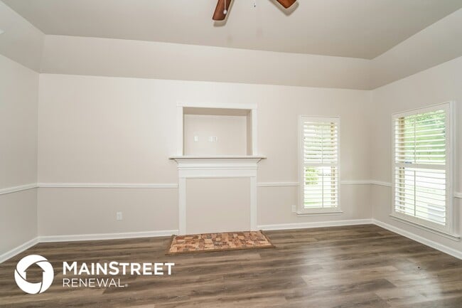 Building Photo - 270 Fox Run Cir