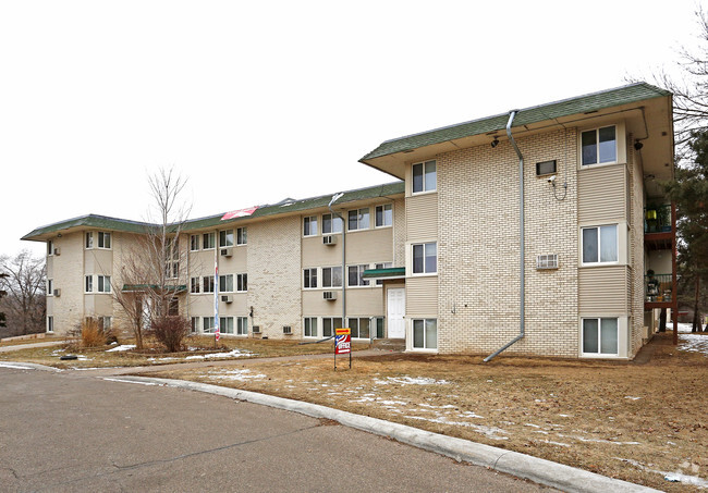 Primary Photo - Hudson Gardens Apartments