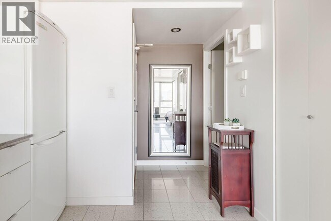 Photo du bâtiment - 928-2928 Beatty St