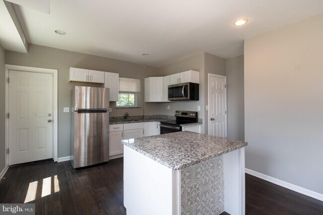 Building Photo - 5268 Cordelia Ave