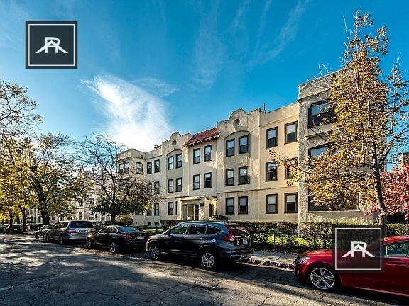 Foto del edificio - 4 bedroom in Brookline MA 02446