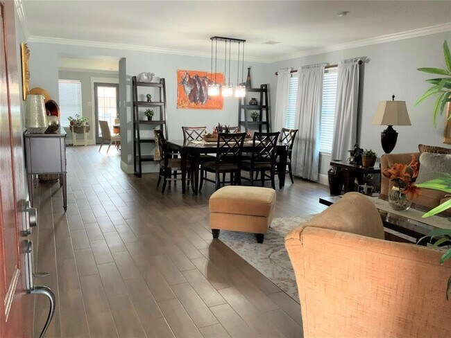 Foto del edificio - 6923 Rustic Pecan Ln