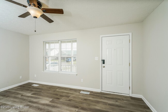 Building Photo - 651 Oak Grove Blvd