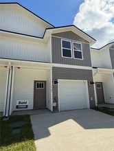 Building Photo - 710-E Giese Ln