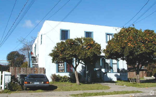 Primary Photo - 113 W 6th St