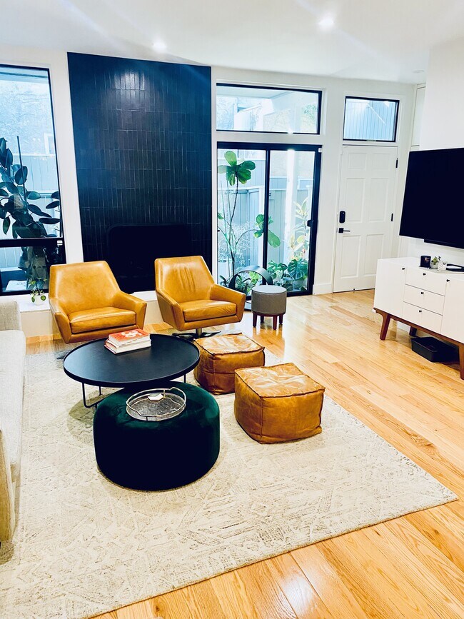 Building Photo - 1425 Stanford St