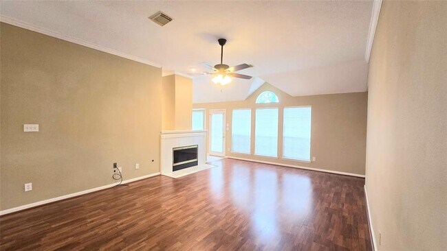 Building Photo - 1602 Summer Rain Dr