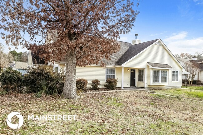 Building Photo - 400 Amberly Dr