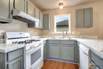 Building Photo - 7620 Regal Mountain Dr
