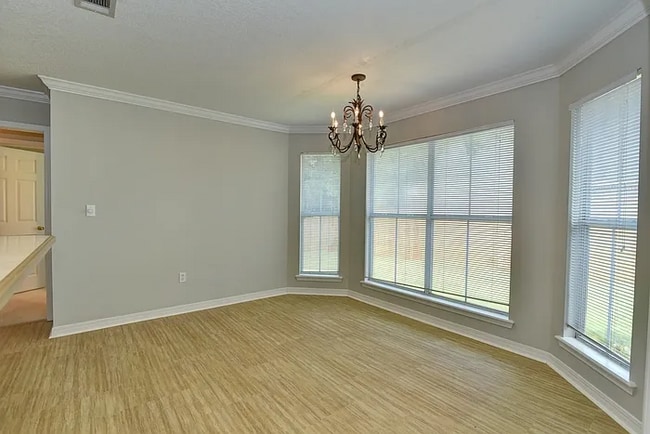 Building Photo - 15065 Warren Dr