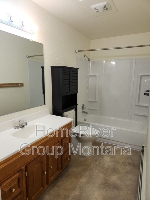 Foto del edificio - 724 Strand Ave