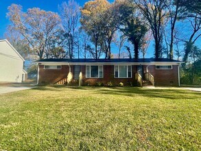 Building Photo - 2935 Burgess Dr