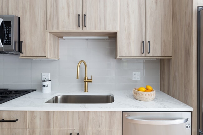 Building Photo - Bissell Apartments