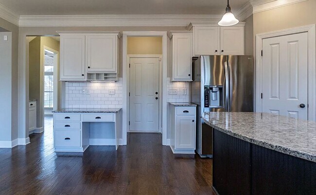 Cocina - 8273 Middlewick Ln