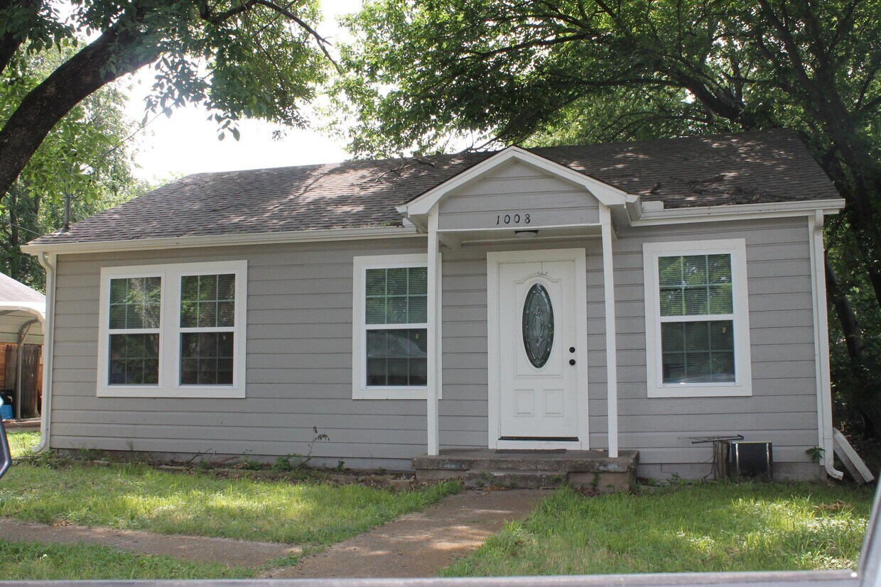 Foto principal - 1008 Peak St