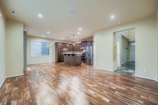 Foto del edificio - Stunning 3BD / 3BA Redmond Home. Spacious, Updated & Designed for Comfort!