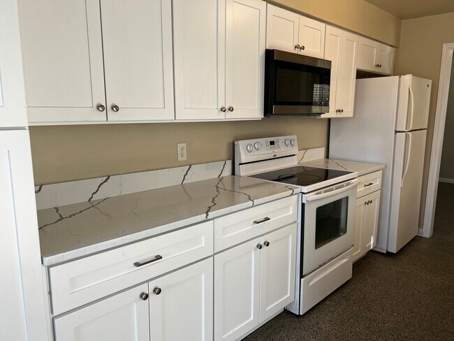 Building Photo - 141 Diane Cir