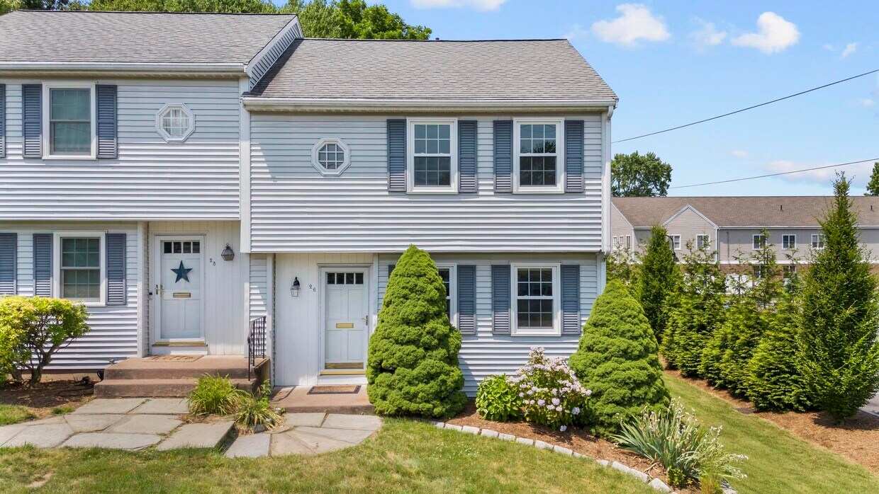 Primary Photo - 26 Linden St