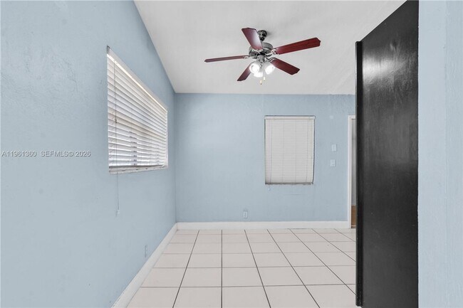 Foto del edificio - 11535 Lincoln Blvd