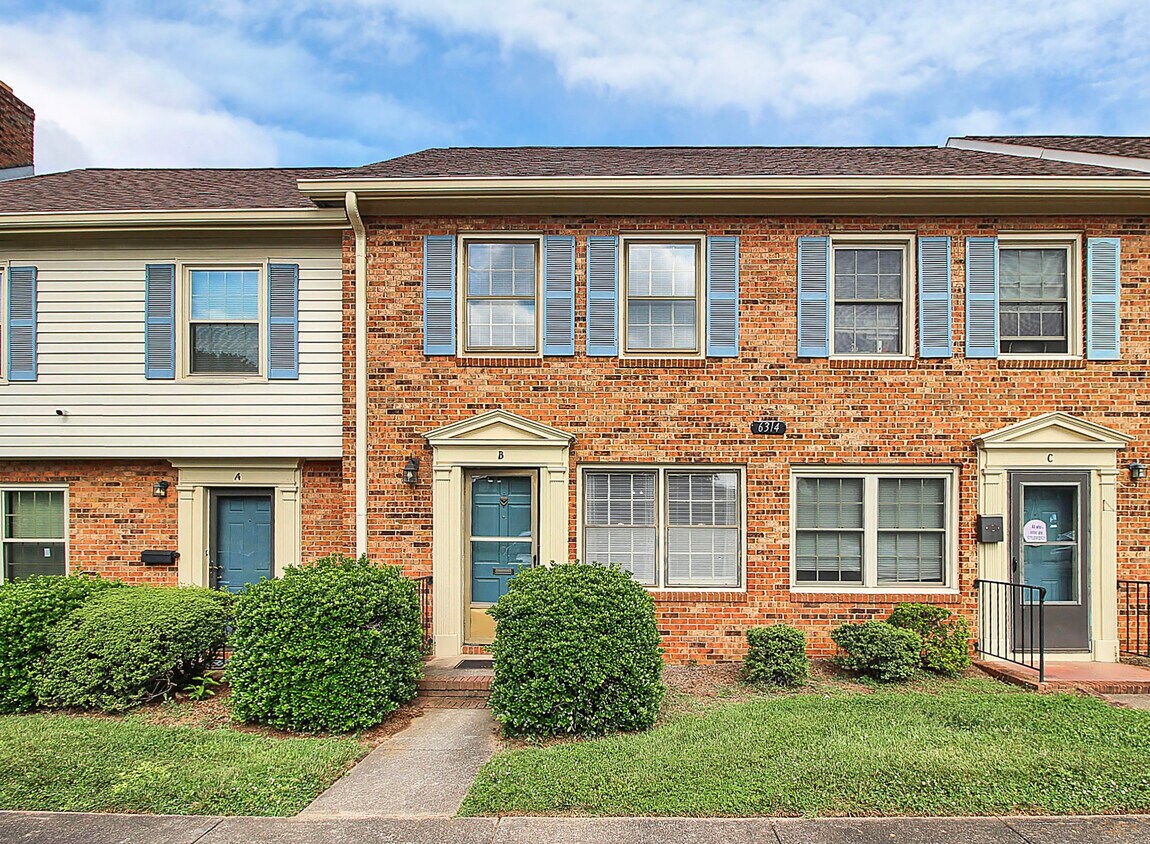 Primary Photo - 6314 Old Pineville Rd