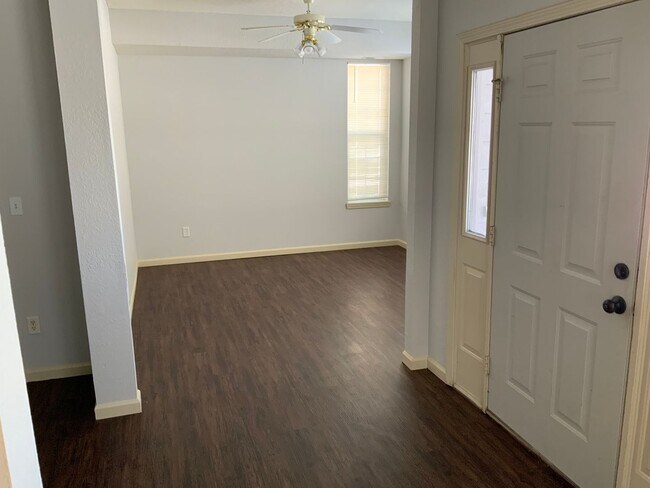 Foto del edificio - 424-424 Eisenhower St