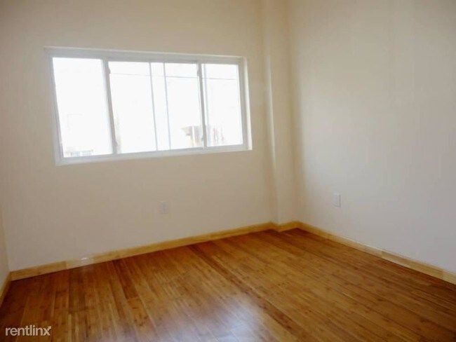 Building Photo - 2 br, 1 bath Apartment - 2616 29th St