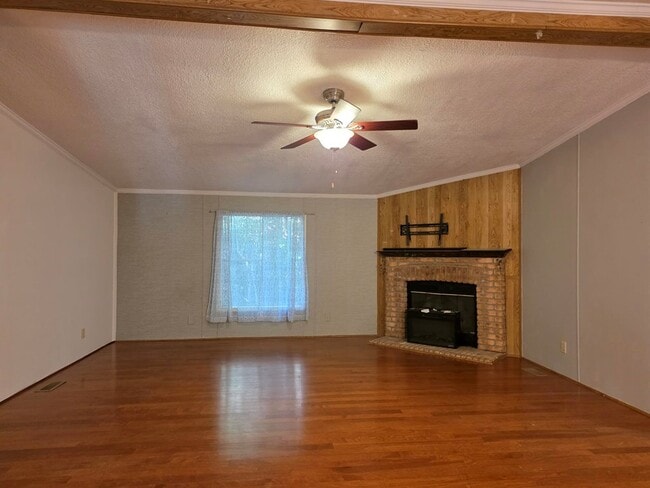 Building Photo - 1723 Scott Rd