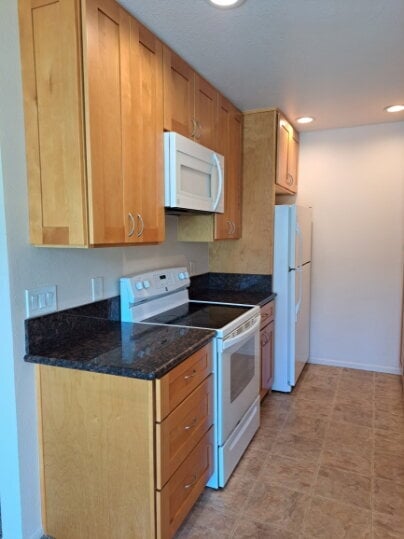 Building Photo - Charming 1-Bedroom Condo Retreat in Prime ...