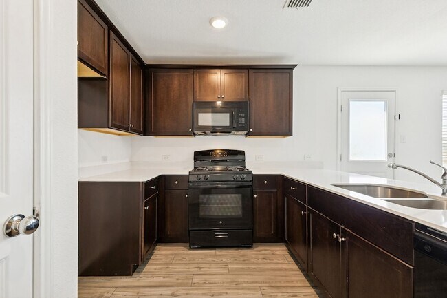 Foto del edificio - 9700 Lafferty Ln