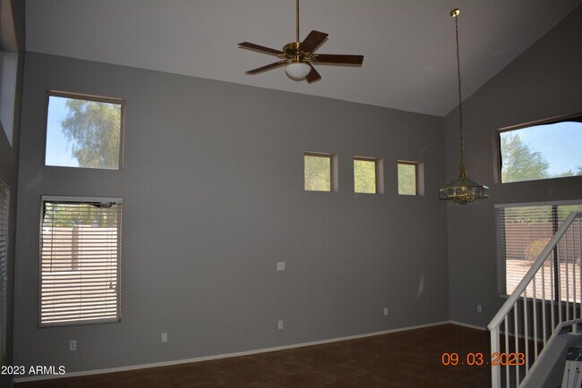 Foto del edificio - 661 W Roadrunner Ct