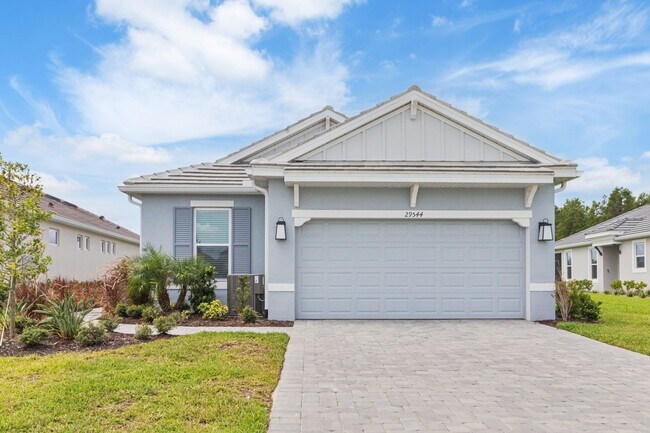 Foto del edificio - Esplanade at Wiregrass Ranch - A Premier 5...