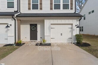 Building Photo - 100 Grey Oak Trail