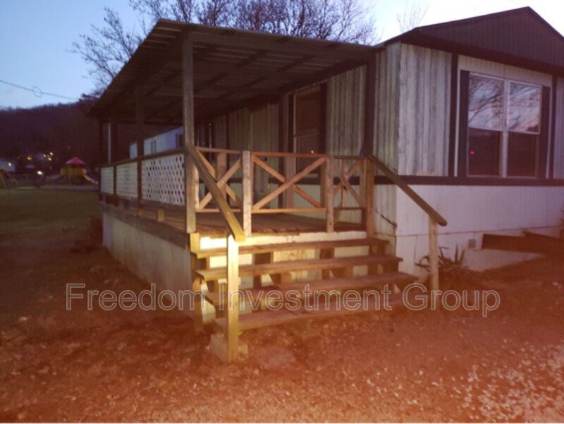 1035 S Main St, Jellico, TN 37762 House Rental in Jellico, TN