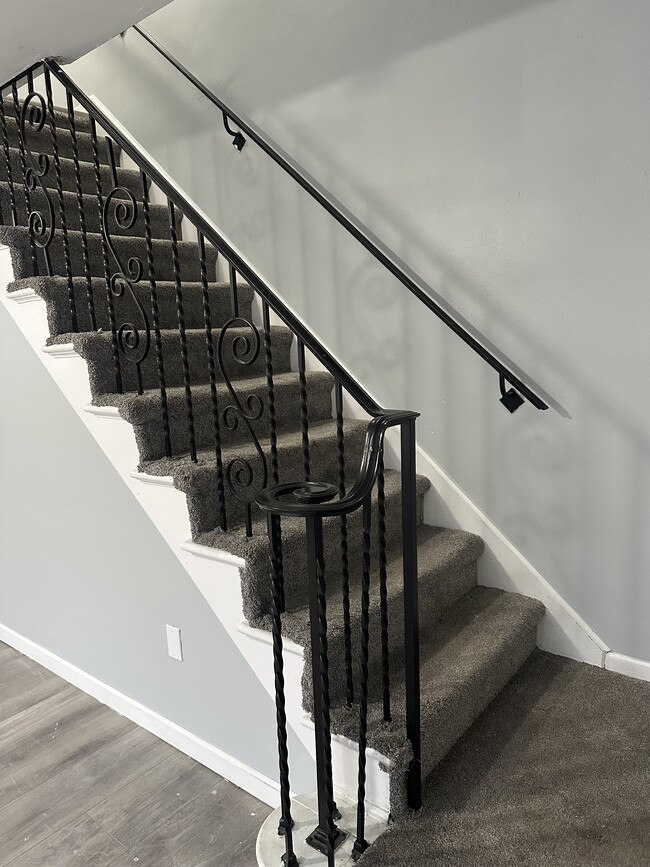 Building Photo - 63 Pierce St