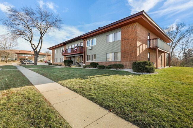 Foto del edificio - 1156 W Carriage Dr