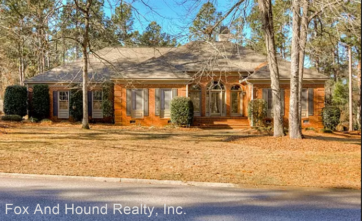 3 br, 2.5 bath House 200 Red Oak Lane House Rental in Aiken, SC