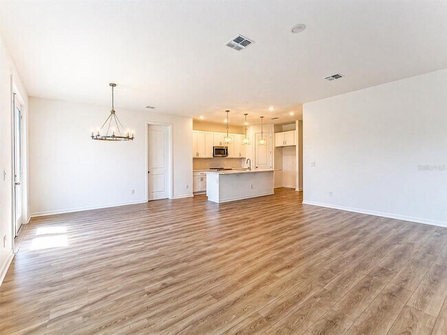 Foto del edificio - 5712 Haystack Dr