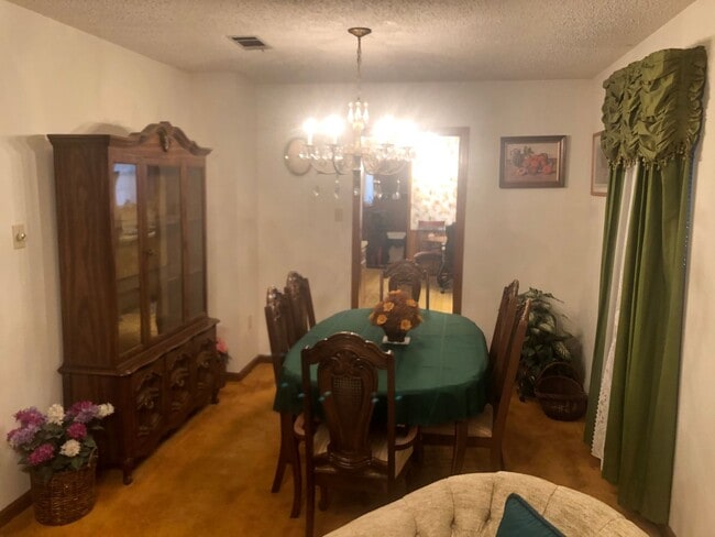 Building Photo - KenilworthSubdivision