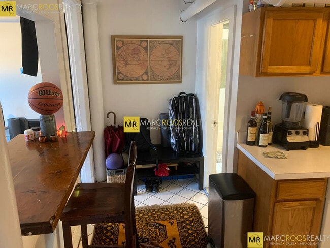 Building Photo - 1124 Commonwealth Ave