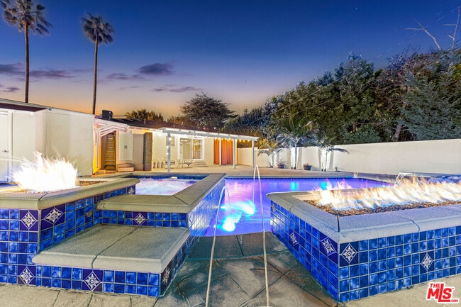 Building Photo - 4221 Stewart Ave