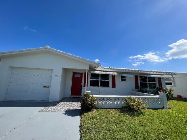 Building Photo - 720 SW 18th St