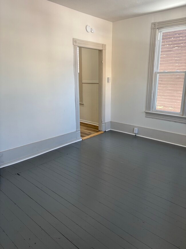 Foto del edificio - 19 W Chartes St