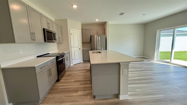 Building Photo - 37163 Sagemoor Dr