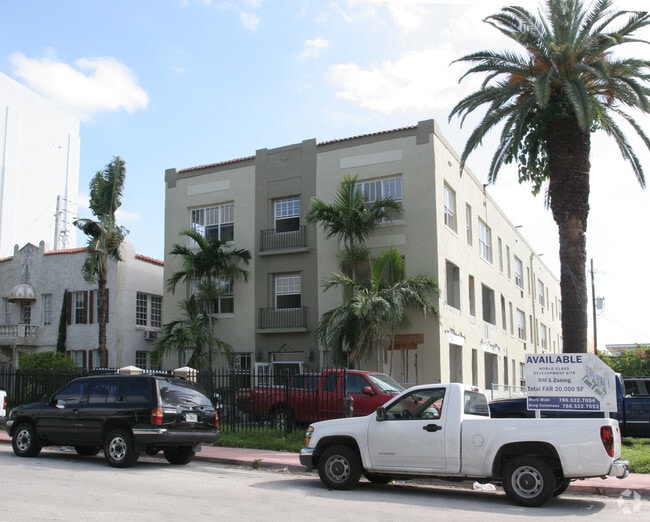 Building Photo - Triumph Condominiums