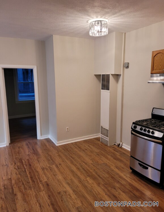 Primary Photo - 145 Endicott St