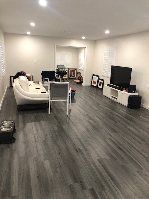 Foto del edificio - 218 E 18th St