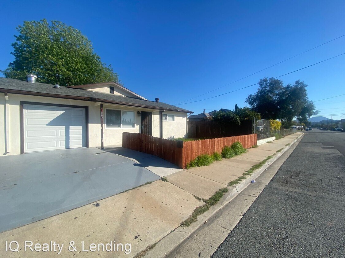 Primary Photo - 4 br, 2 bath House - 845 Grape Street